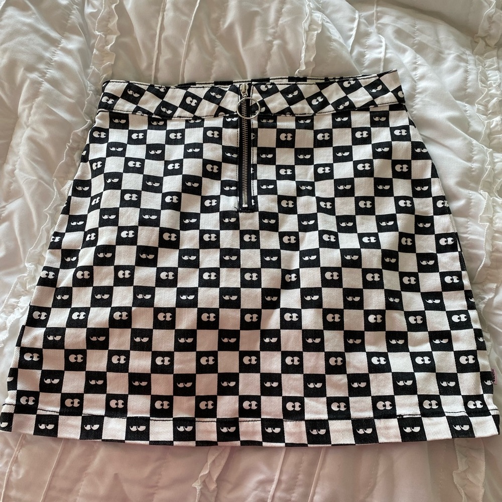 Vans x Lazy Oaf Eyeball Check Skirt (Eyeball Check) limited edition!